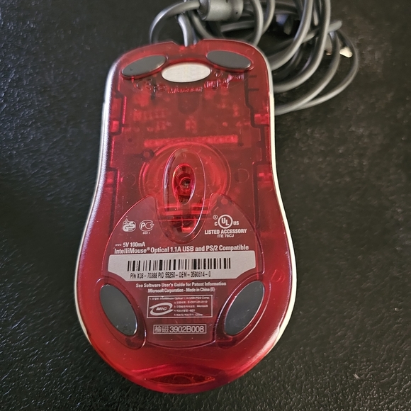 Microsoft IntelliMouse Optical USB and PS/2 Compatible Mouse - Picture 5 of 6